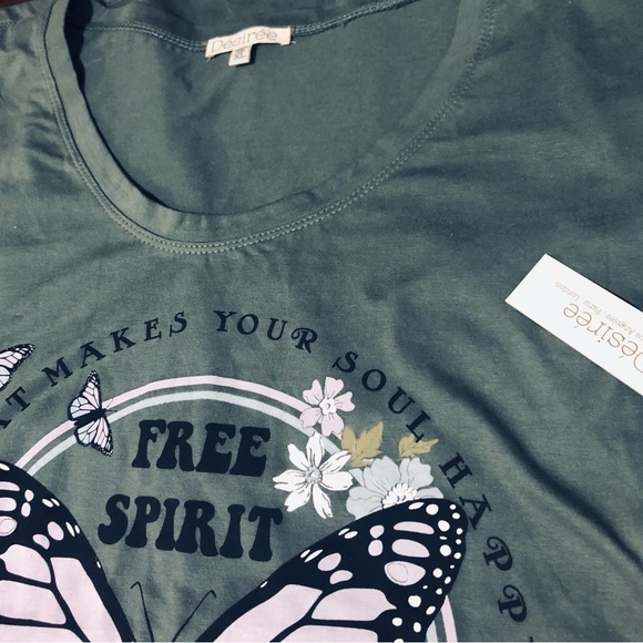 Top Do What Makes Your Soul Happy Free Spirit Kind heart Brave Soul green. XL - Picture 3 of 3